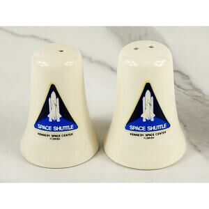 Salt & Pepper Shakers Space Shuttle 2 3/4" Kennedy Space Center Florida 80's Vtg